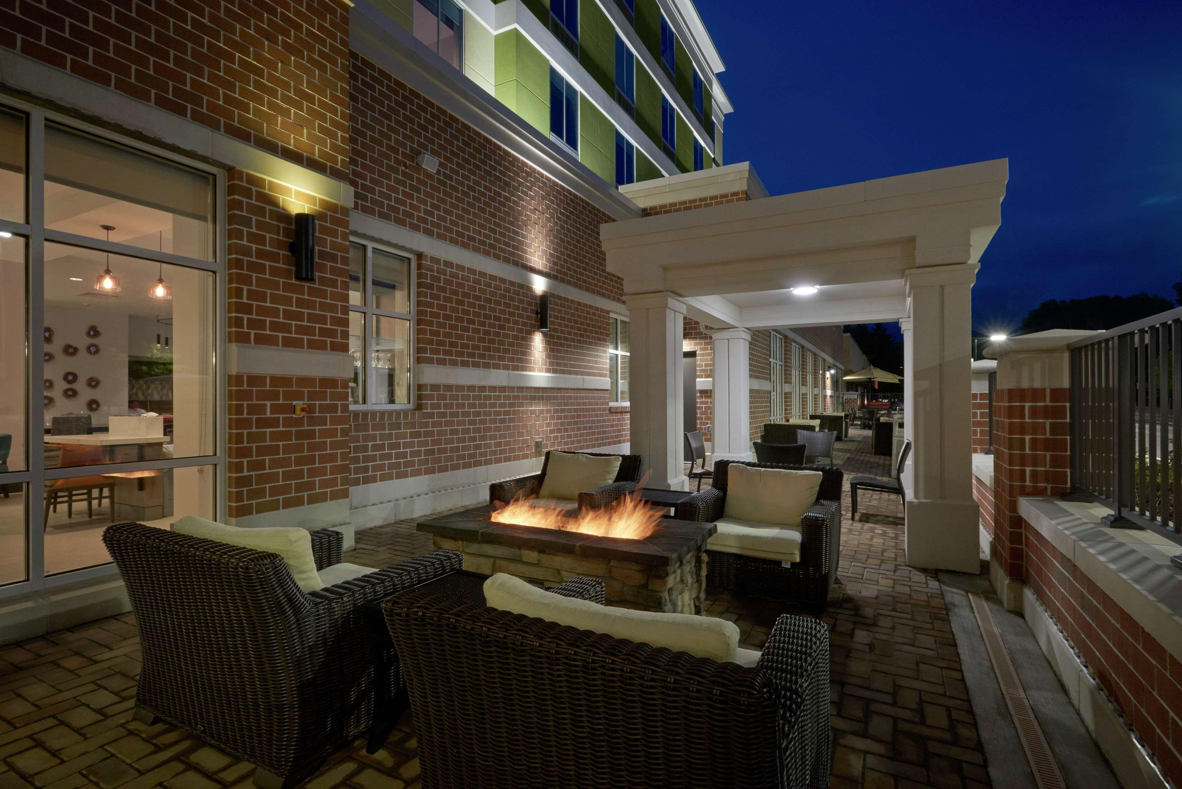 Hilton Garden Inn Corning Downtown Esterno foto