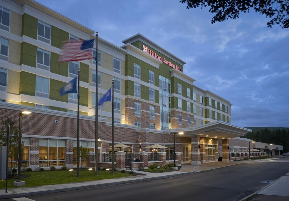 Hilton Garden Inn Corning Downtown Esterno foto