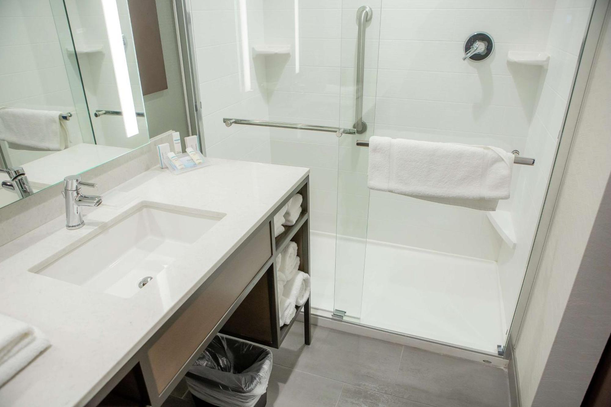 Hilton Garden Inn Corning Downtown Esterno foto